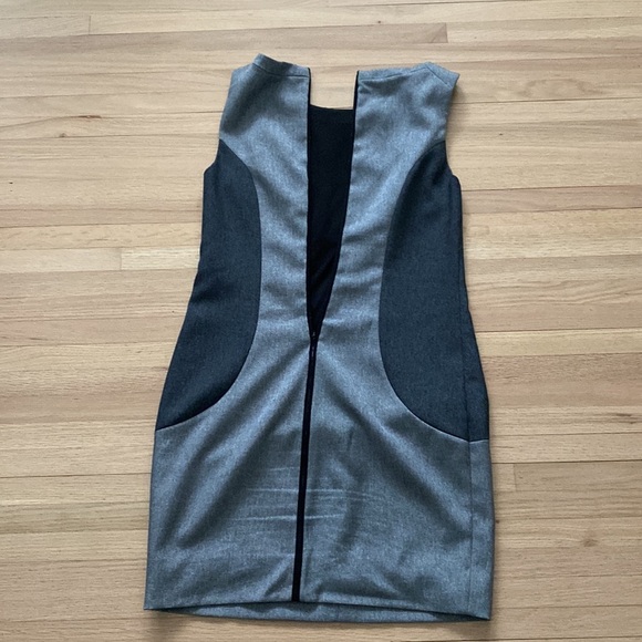 Grey and Black Color Block Dress Sleeveless - Picture 4 of 4